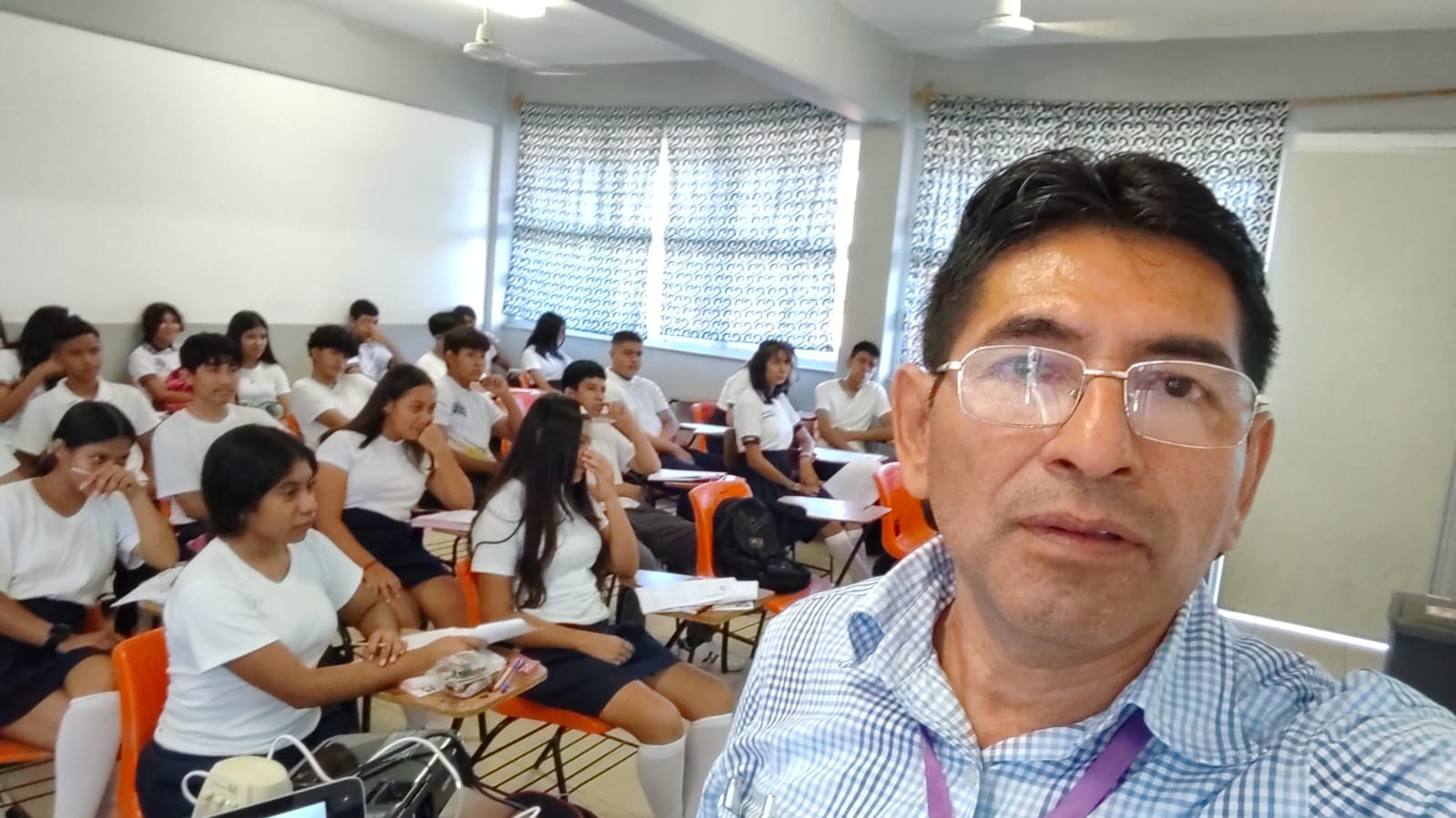 ATENTO AVISO: REINICIO DE CLASES DESPUES DEL HURACÁN JONH LUNES 21 DE OCTUBRE 2024